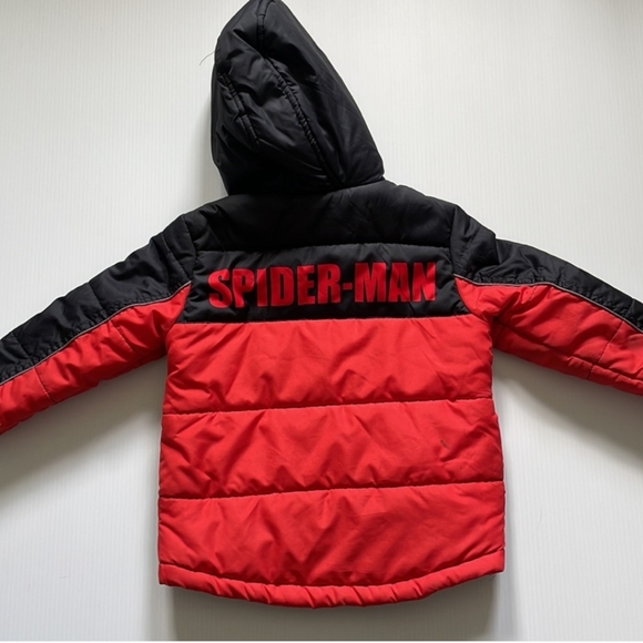 NWT Spider-man, Marvel black & red winter coat with hood. Size 14/16 - Picture 2 of 4
